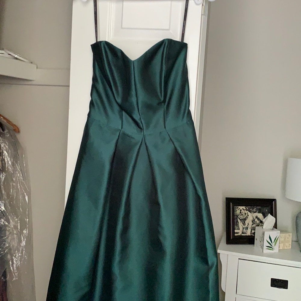 Bella Bridesmaids Alfred Sung Bridesmaid dress